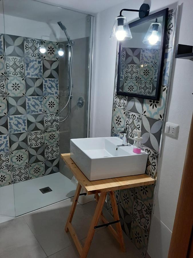 Casa Con Piscina E Vista Mare Dal Giardino Apartment Фануза Екстериор снимка