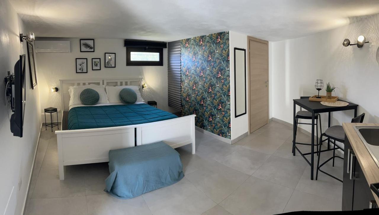 Casa Con Piscina E Vista Mare Dal Giardino Apartment Фануза Екстериор снимка