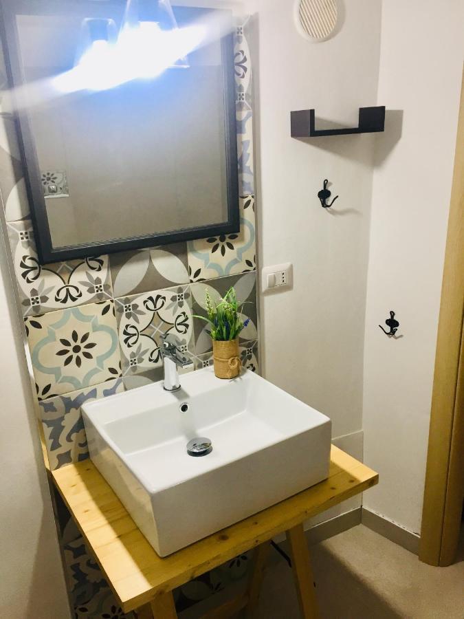 Casa Con Piscina E Vista Mare Dal Giardino Apartment Фануза Екстериор снимка